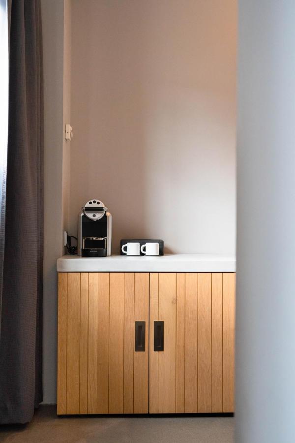 Het Arresthuis Рурмонд Екстер'єр фото A Nespresso coffee machine in a hotel room