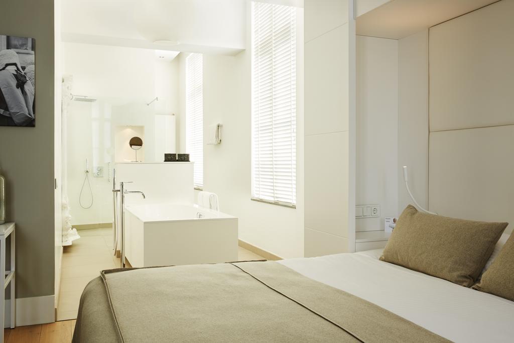 Het Arresthuis Рурмонд Екстер'єр фото A room at the hotel